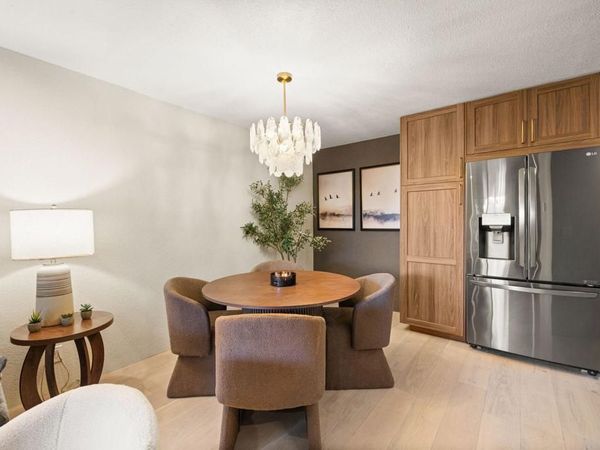 2857 N Los Felices Road, Unit 210, Palm Springs, CA 92262