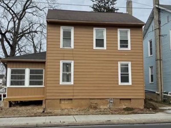 527 MAIN, MCSHERRYSTOWN, PA 17344