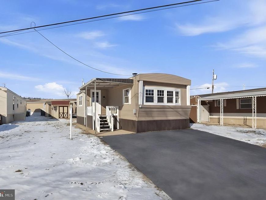 10 Caravan Court, Middletown, PA 17057 Main Photo