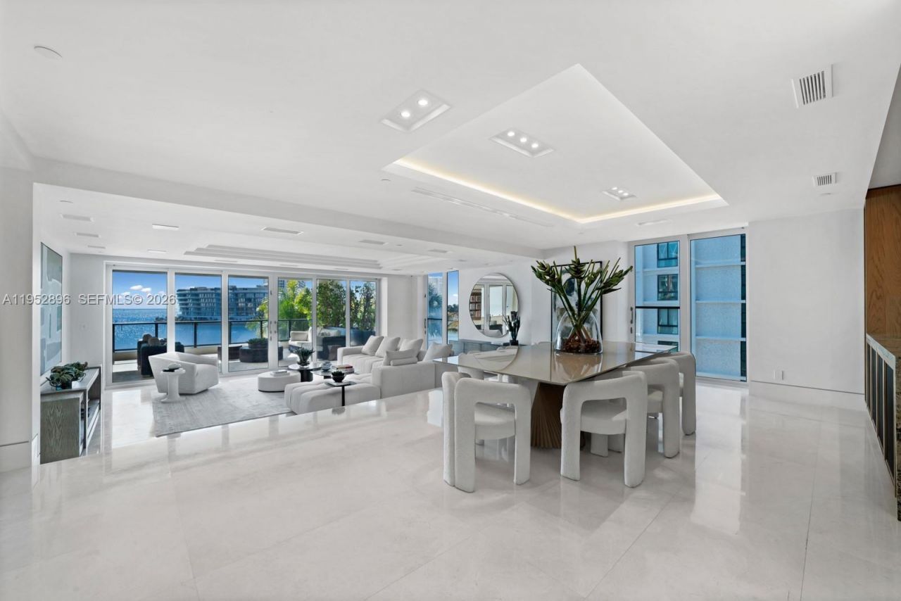 3535 Hiawatha Ave, Unit 403, Miami, FL 33133 Photo