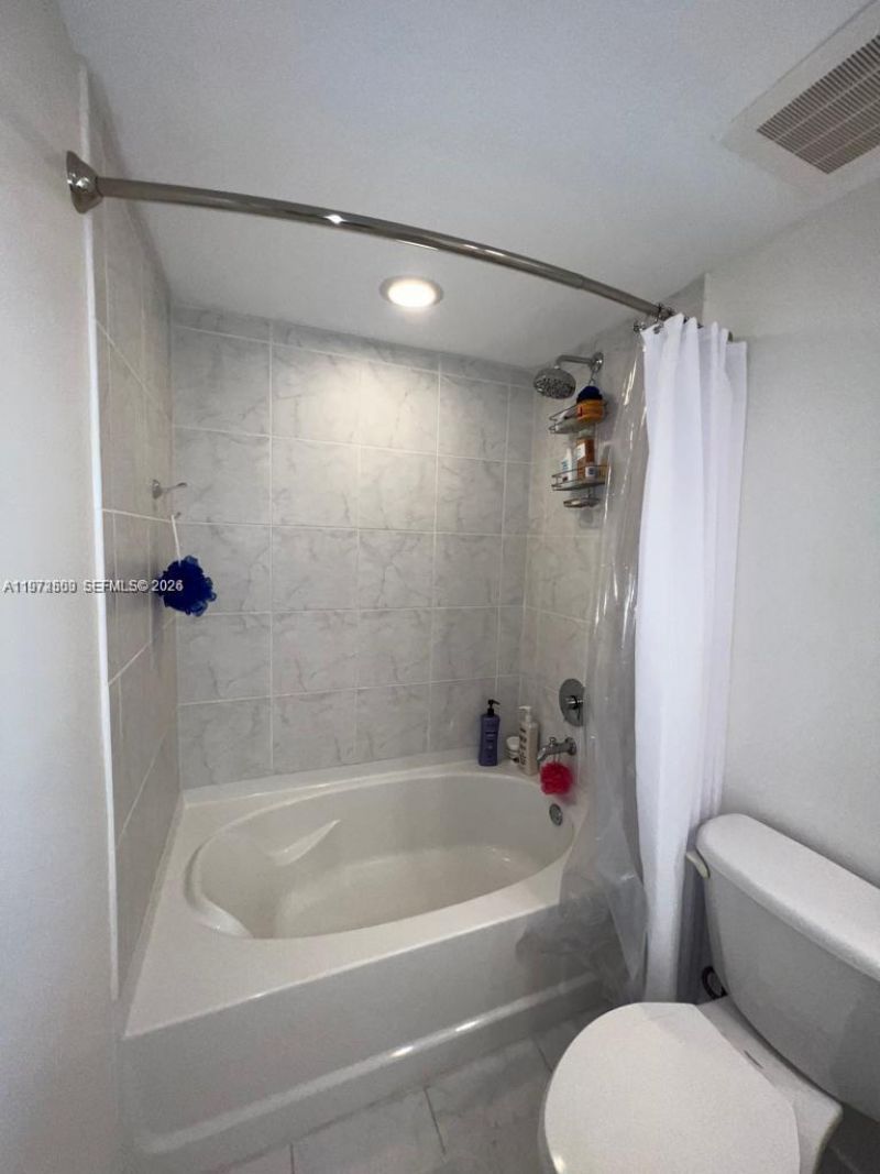 950 Brickell Bay Dr, Unit 3105, Miami, FL 33131 Photo