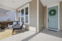 568 Four Seasons Boulevard photo 4