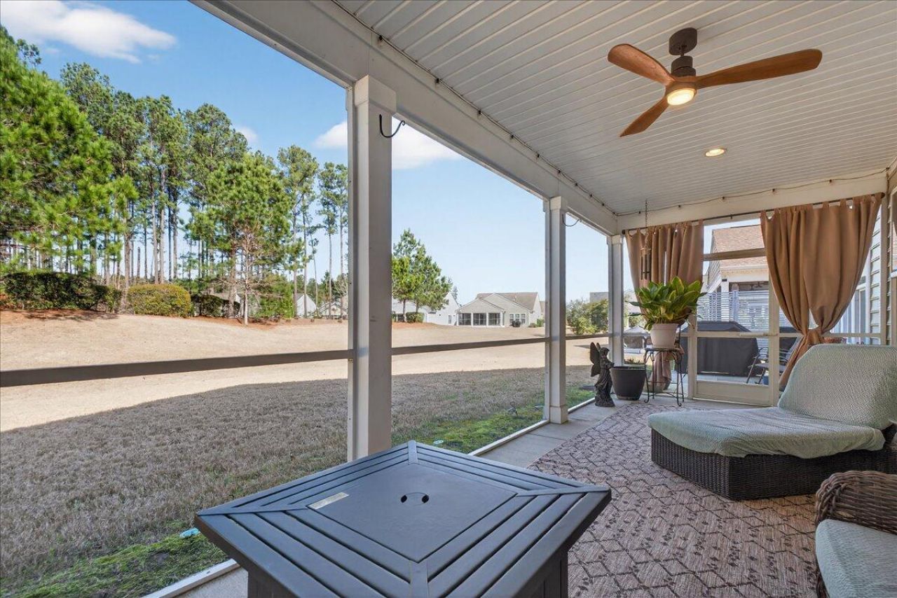 568 Four Seasons Boulevard Photo 26