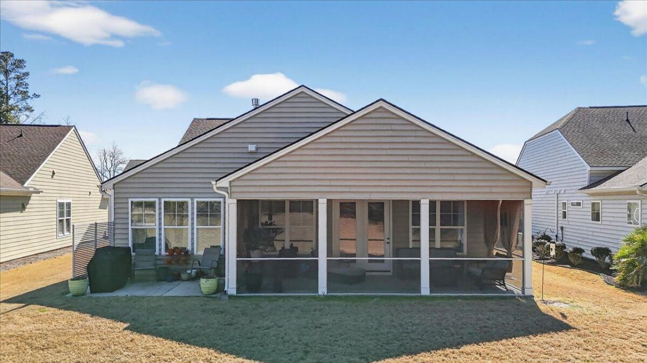 568 Four Seasons Boulevard Photo 30