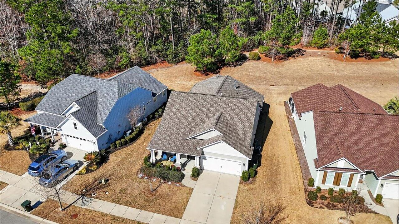 568 Four Seasons Boulevard Photo 32