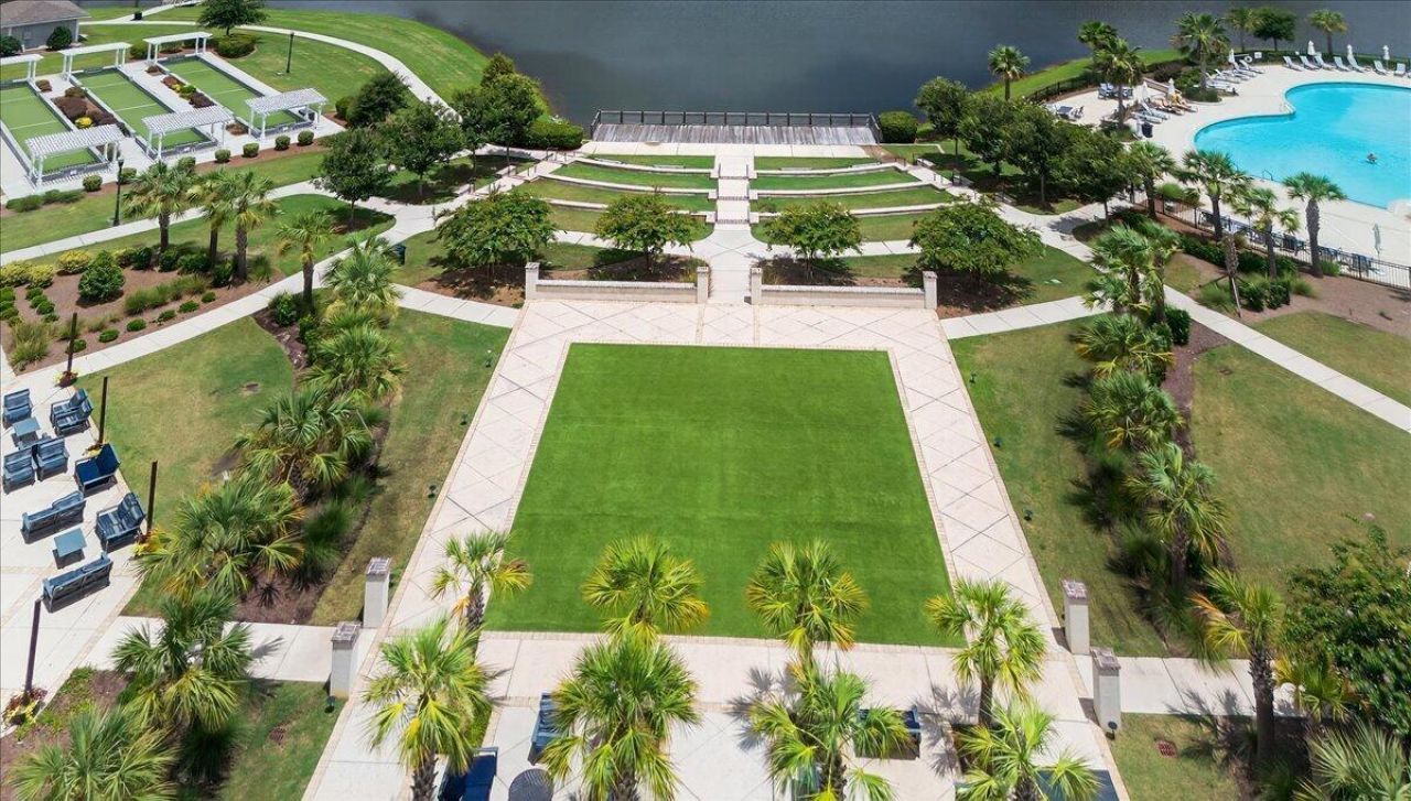 568 Four Seasons Boulevard Photo 41