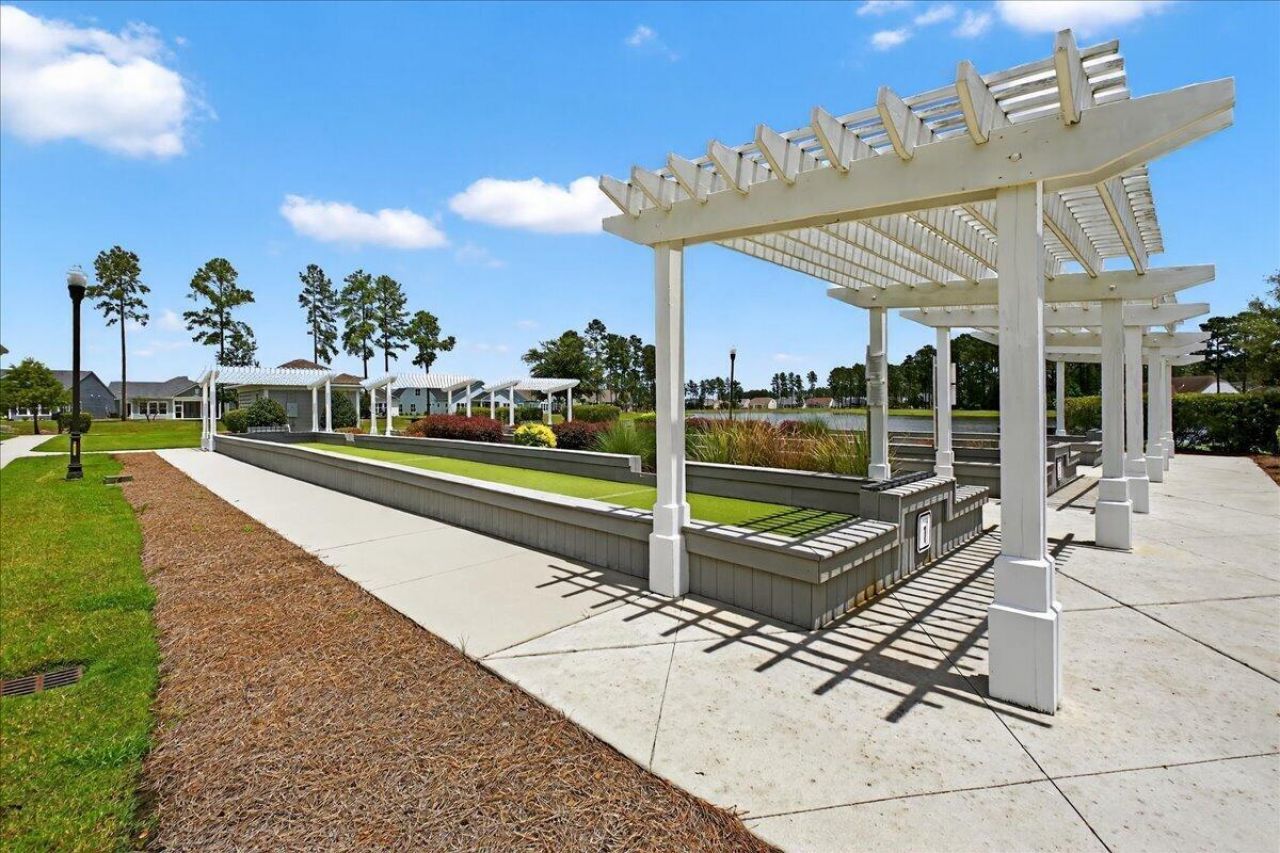 568 Four Seasons Boulevard Photo 51