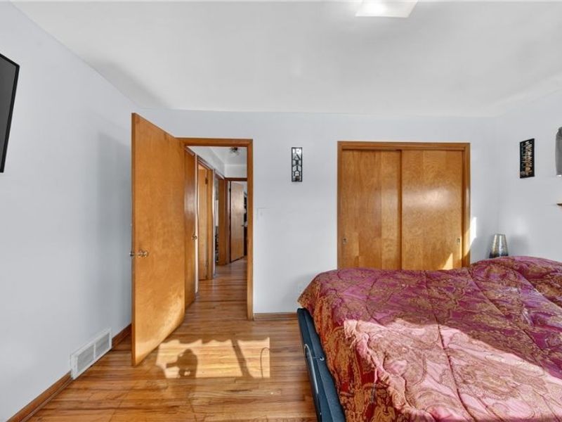 20648 Donny Brook Road, Maple Heights, OH 44137 Photo 10