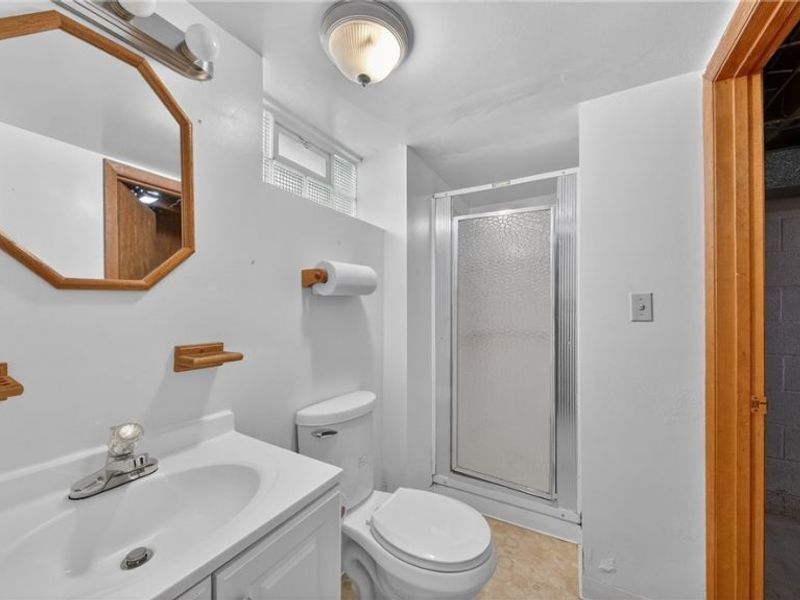 20648 Donny Brook Road, Maple Heights, OH 44137 Photo 18