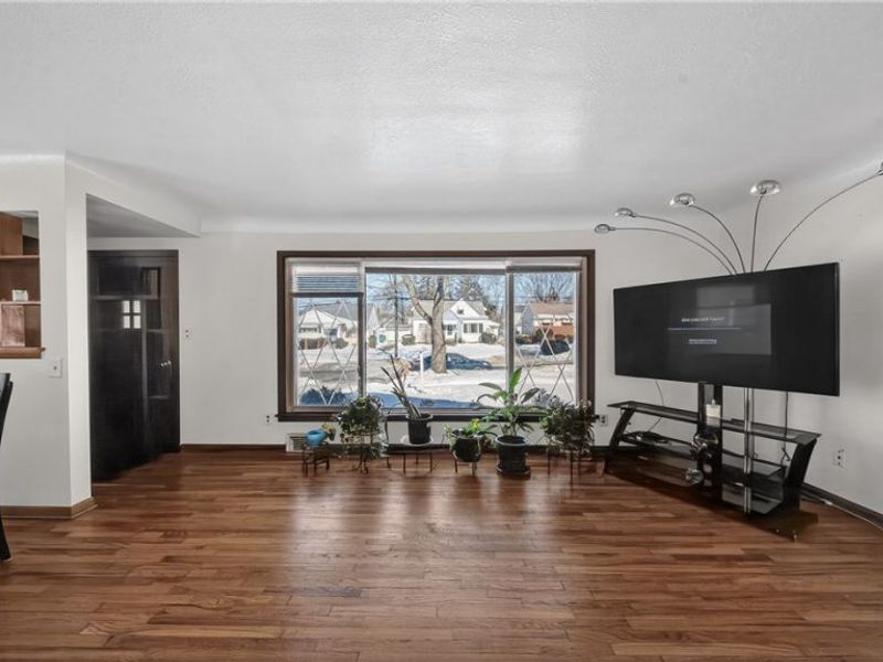 20648 Donny Brook Road, Maple Heights, OH 44137 Photo 2