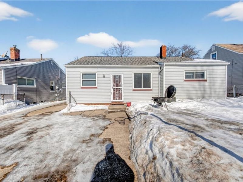 20648 Donny Brook Road, Maple Heights, OH 44137 Photo 20