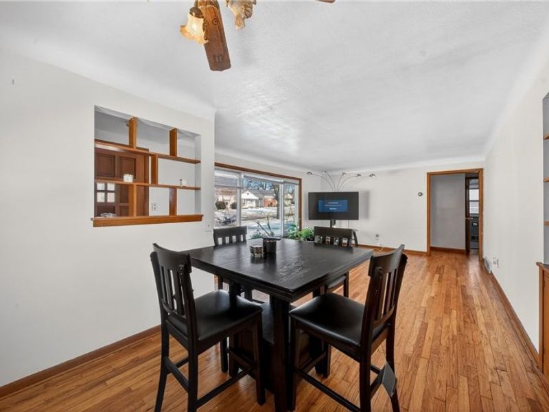 20648 Donny Brook Road, Maple Heights, OH 44137 Photo 4