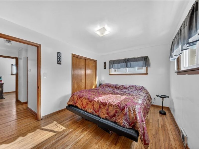 20648 Donny Brook Road, Maple Heights, OH 44137 Photo 8