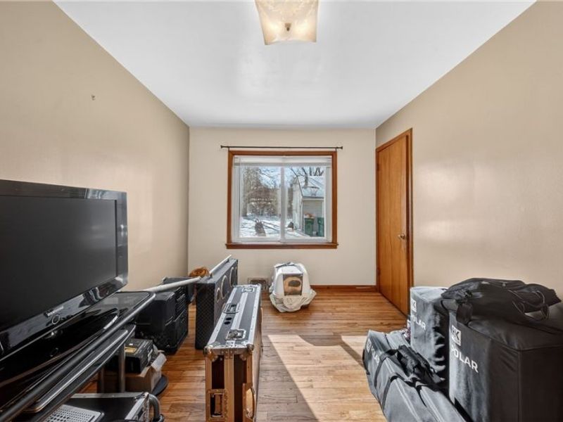 20648 Donny Brook Road, Maple Heights, OH 44137 Photo 9