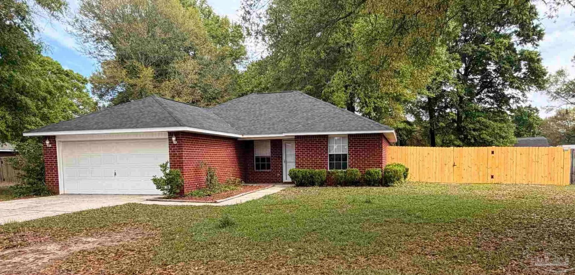 8940 Longmont Way, Milton, FL 32583 Main Photo