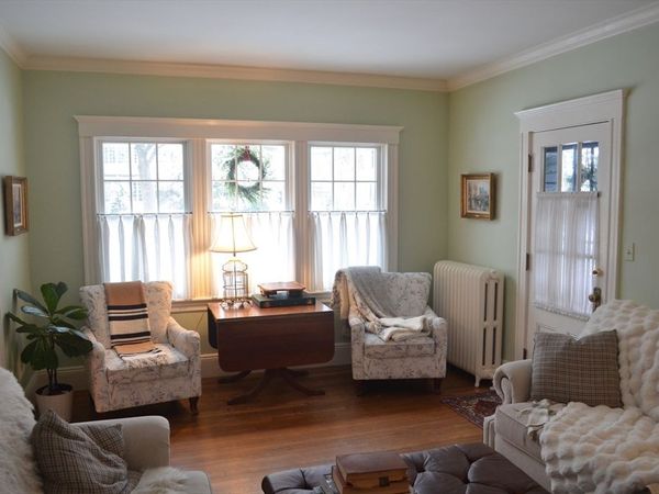 10 Berwick Rd, Lexington, MA 02420