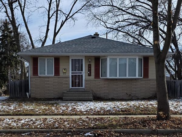 5874 N 79th STREET, Milwaukee, WI 53218