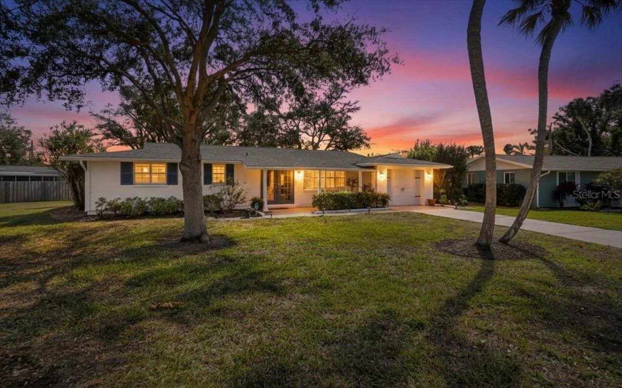 6617 Glades Way, Sarasota, FL 34231 Main Photo