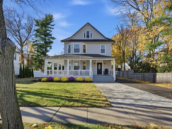 161 Wallace Street, Freeport, NY 11520