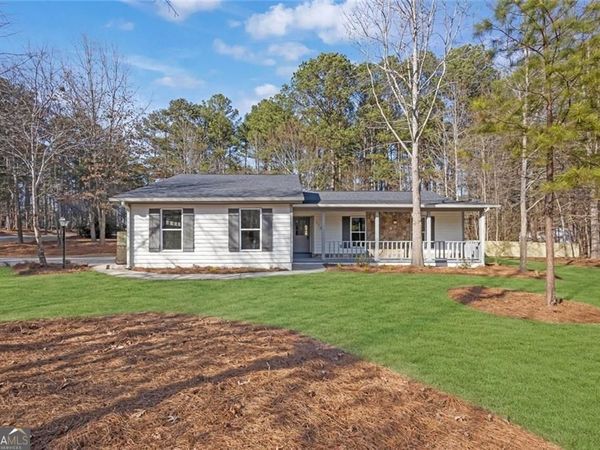 110 Huntington Court, Fayetteville, GA 30214