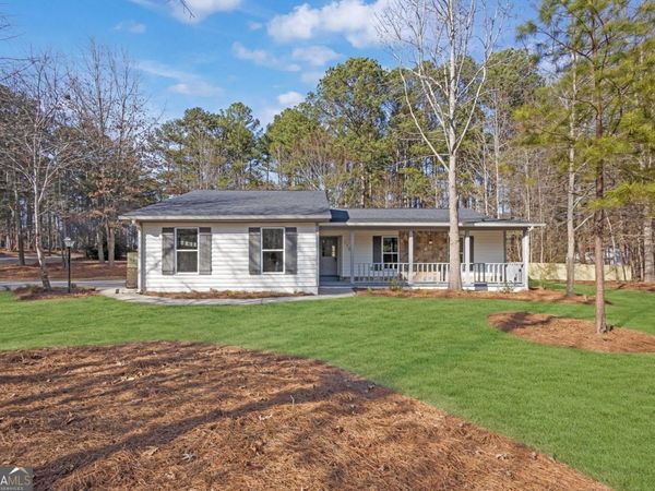 110 Huntington Court, Fayetteville, GA 30214