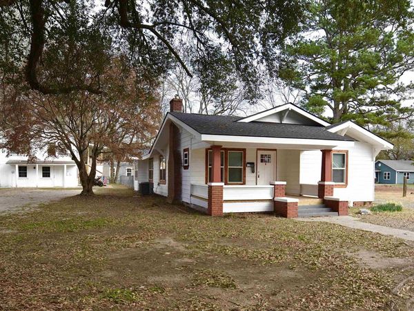 1221 & 1221-1/2 Georgia Street , Malvern, AR 72104