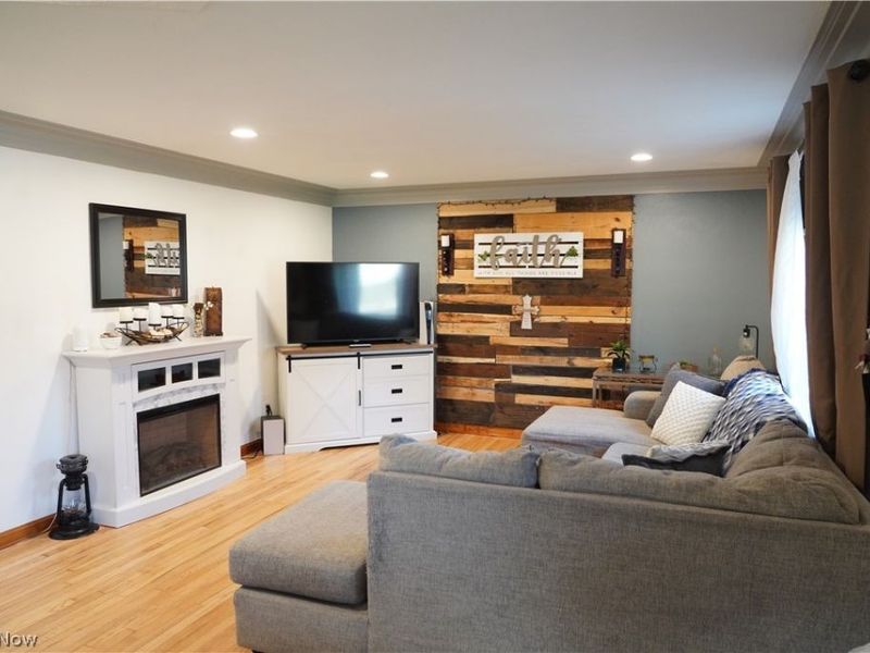 4400 Dunton Road, Lorain, OH 44055 Photo 2