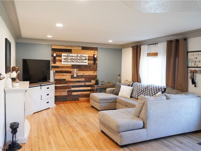 4400 Dunton Road, Lorain, OH 44055 Photo 3