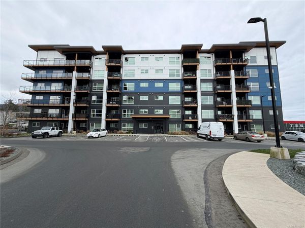 2461 Gateway Rd, Unit 301, Langford, BC V9B 5X3