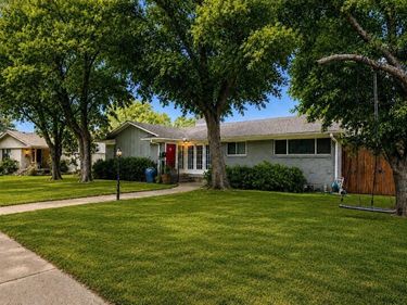 9835 Estate Lane, Dallas, TX 75238
