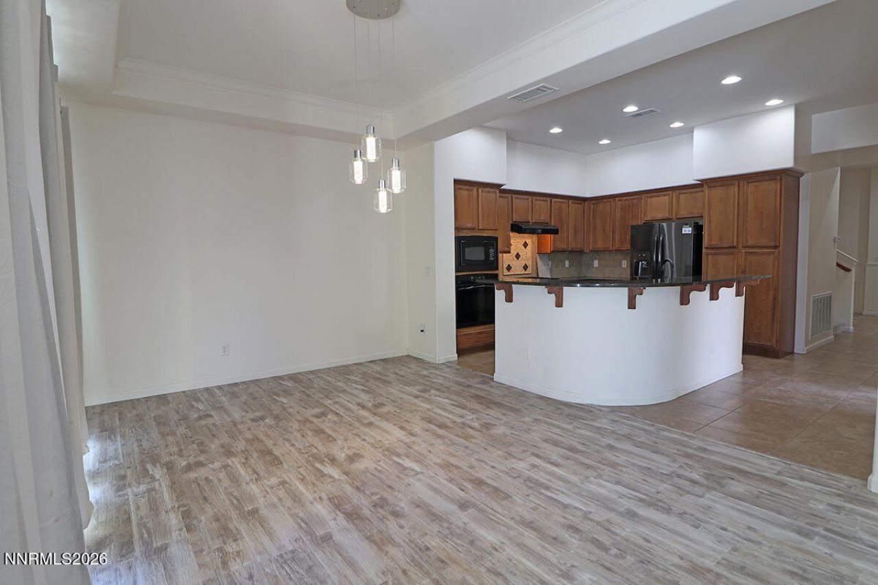 10890 Serratina Drive, Reno, NV 89521 Photo