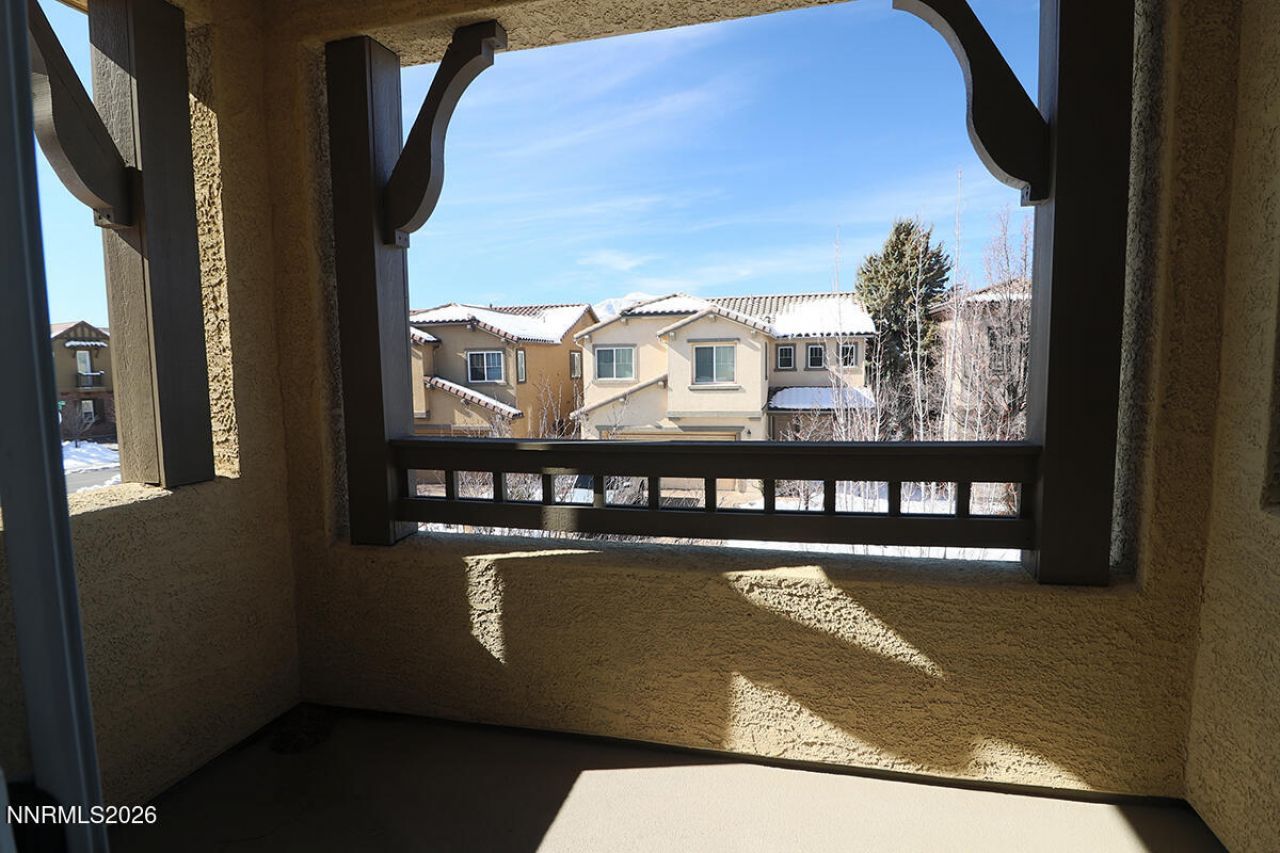 10890 Serratina Drive, Reno, NV 89521 Photo