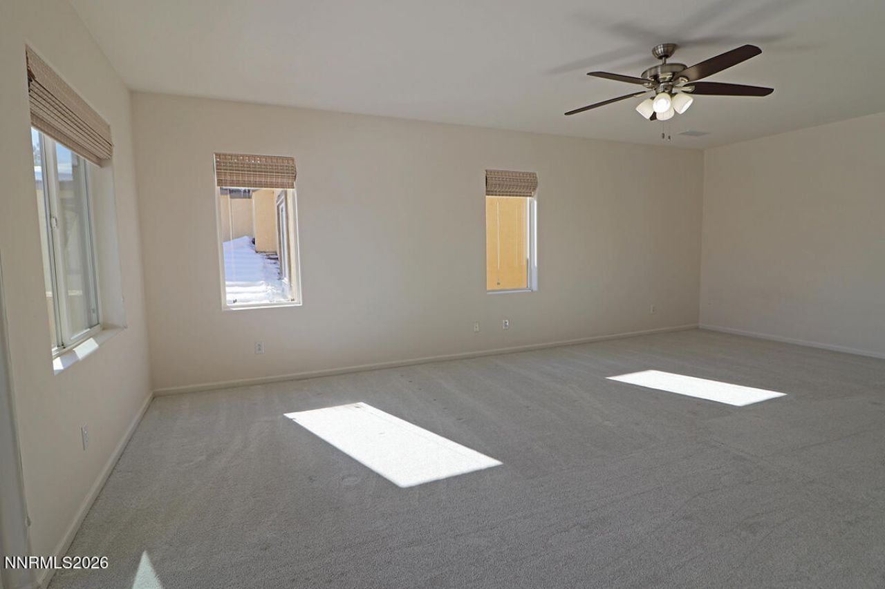 10890 Serratina Drive, Reno, NV 89521 Photo