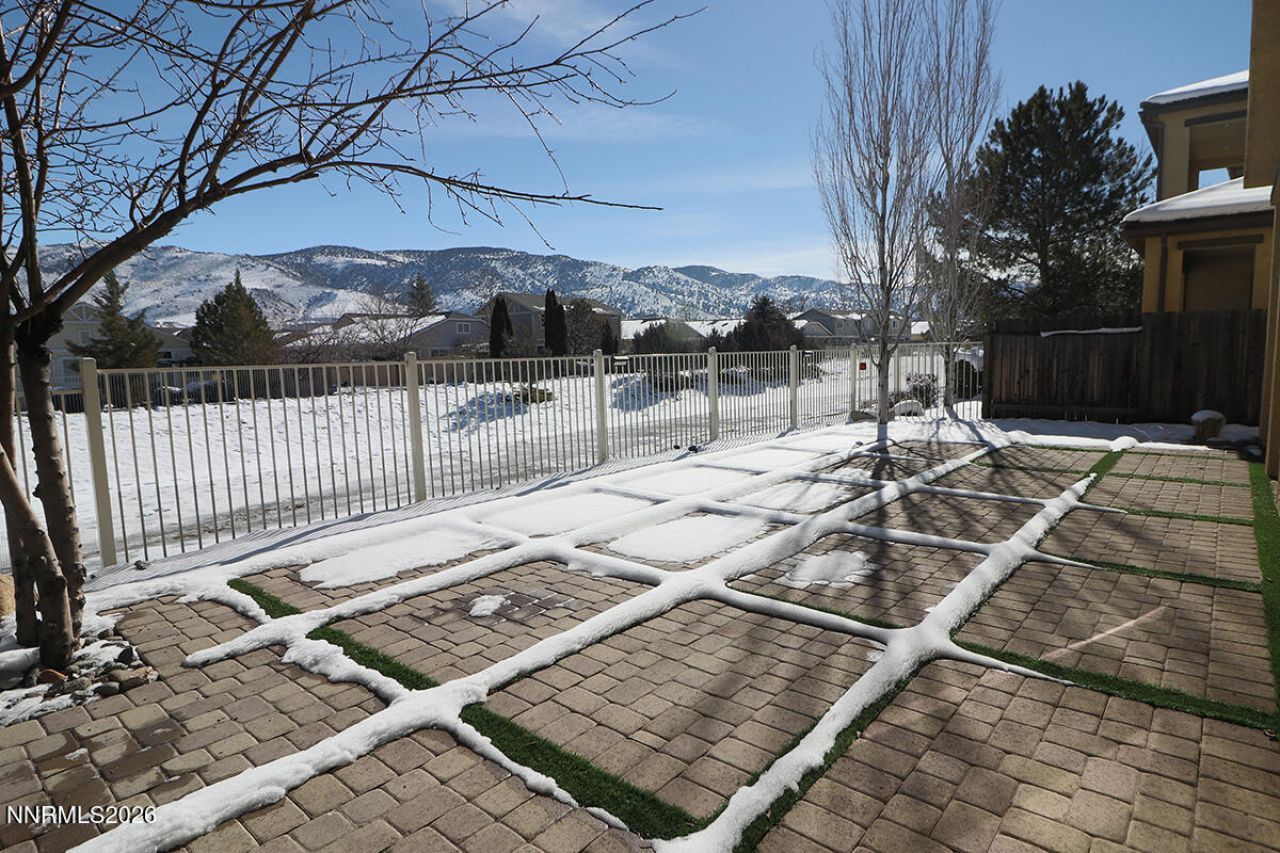 10890 Serratina Drive, Reno, NV 89521 Photo