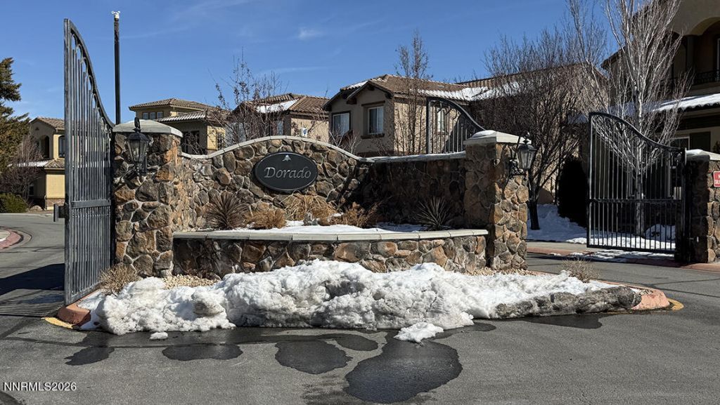 10890 Serratina Drive, Reno, NV 89521 Photo