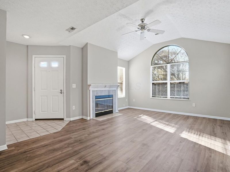 6770 Chateau Chase Drive, Columbus, OH 43235 Photo 10