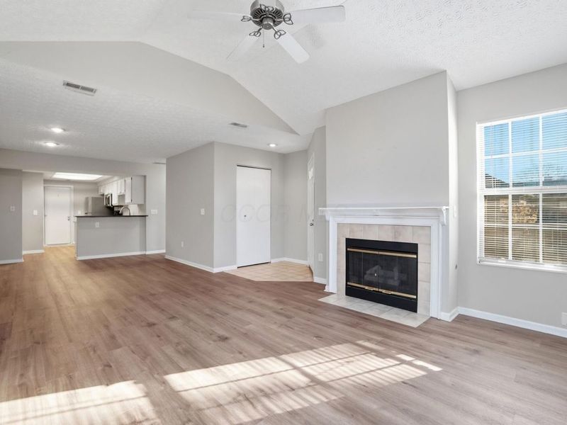 6770 Chateau Chase Drive, Columbus, OH 43235 Photo 11