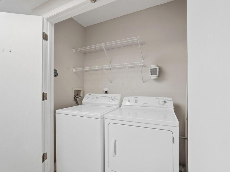 6770 Chateau Chase Drive, Columbus, OH 43235 Photo 23