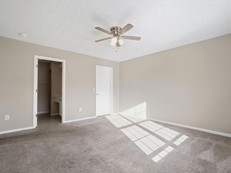 6770 Chateau Chase Drive, Columbus, OH 43235 Photo 25