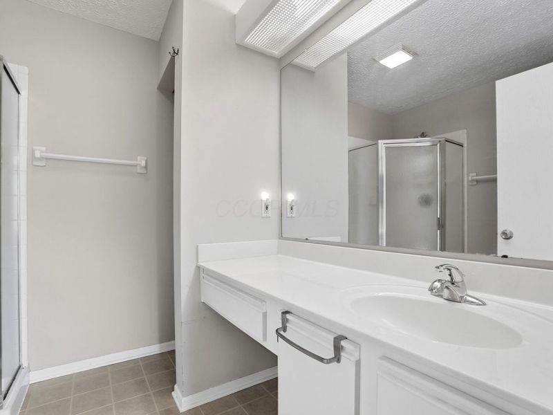 6770 Chateau Chase Drive, Columbus, OH 43235 Photo 27