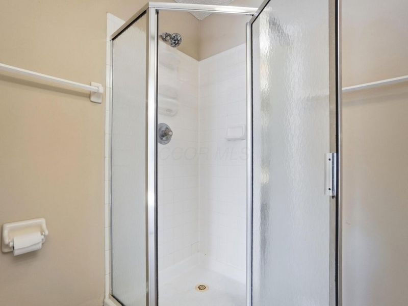 6770 Chateau Chase Drive, Columbus, OH 43235 Photo 29