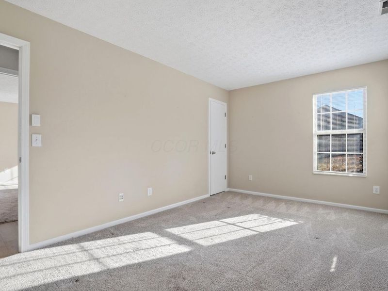 6770 Chateau Chase Drive, Columbus, OH 43235 Photo 32