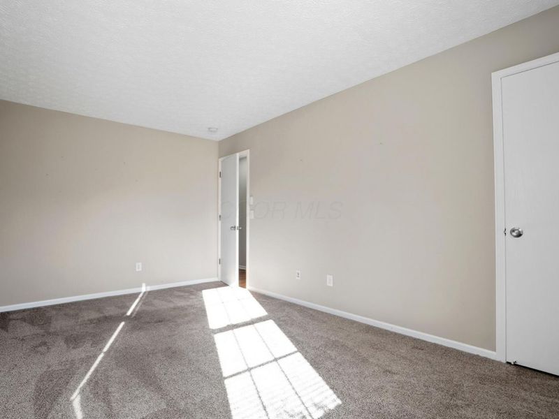 6770 Chateau Chase Drive, Columbus, OH 43235 Photo 33