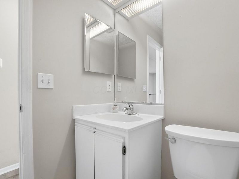 6770 Chateau Chase Drive, Columbus, OH 43235 Photo 35