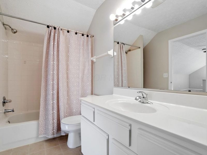 6770 Chateau Chase Drive, Columbus, OH 43235 Photo 40