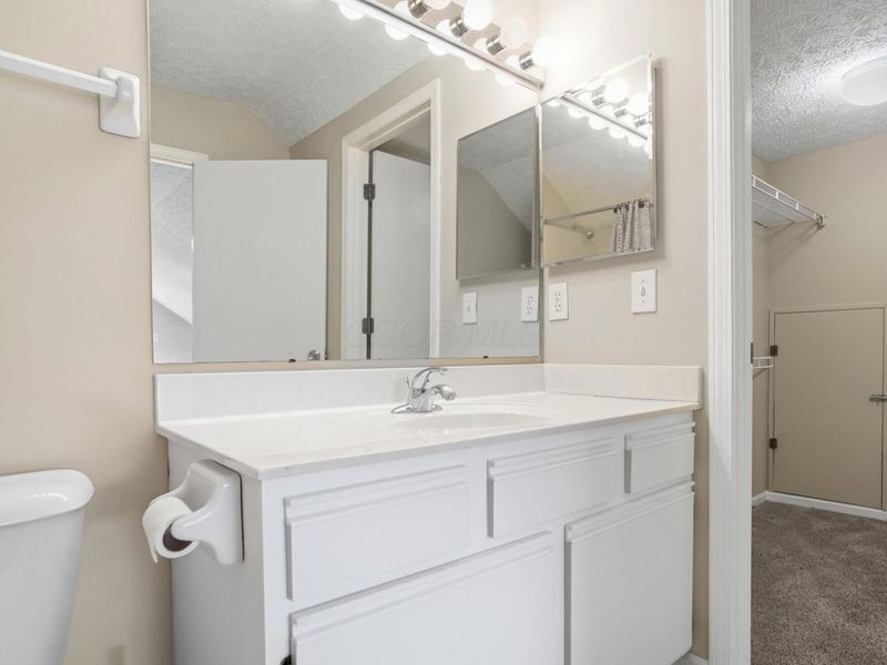 6770 Chateau Chase Drive, Columbus, OH 43235 Photo 41