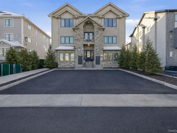 7 Park Street, Unit 301, Spring Valley, NY 10977