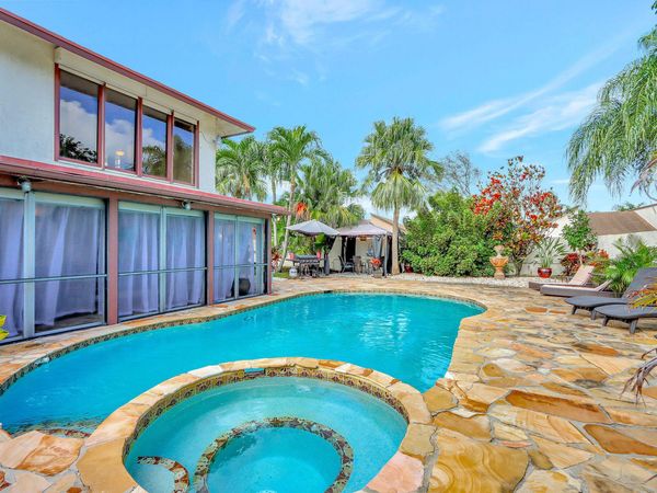 201 SW 28th Avenue, Delray Beach, FL 33445