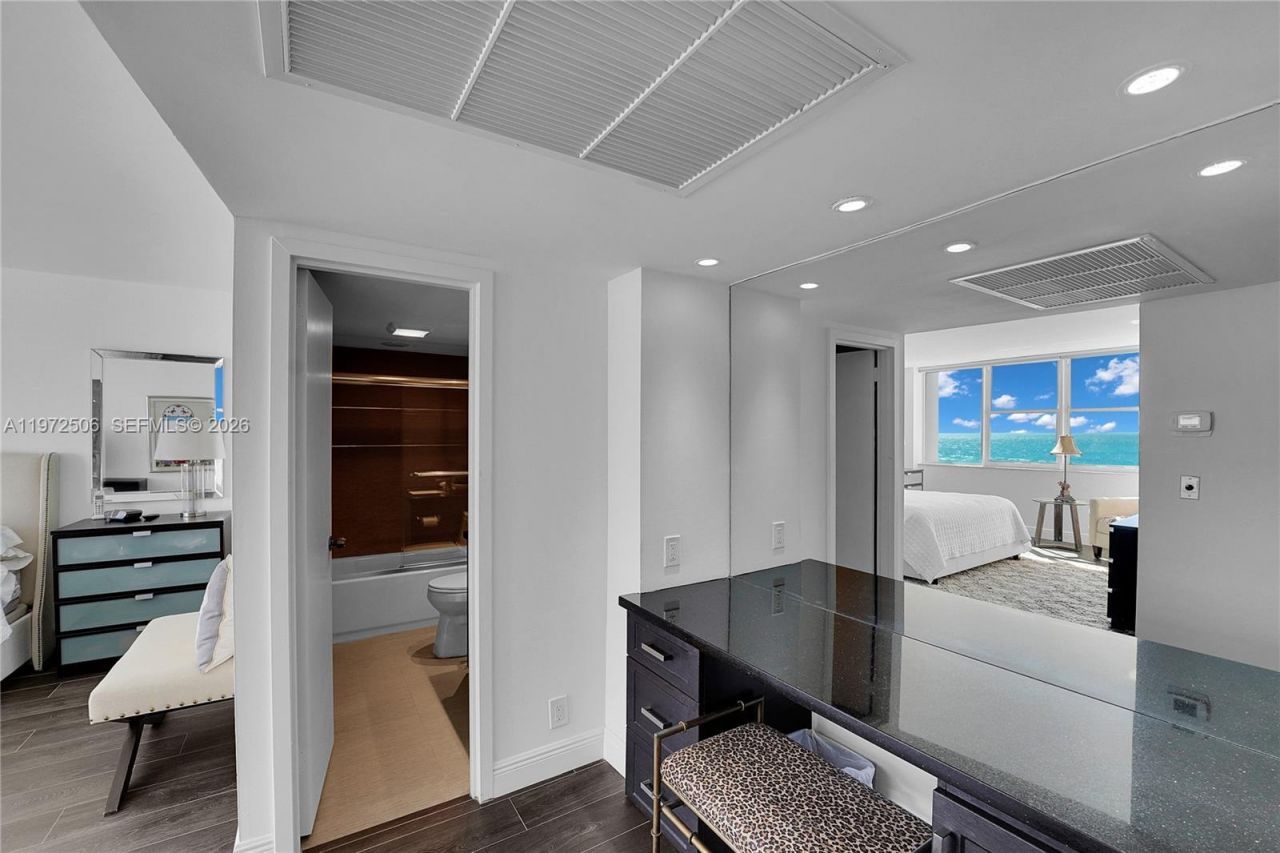 3140 S Ocean Dr, Unit 604, Hallandale Beach, FL 33009 Photo