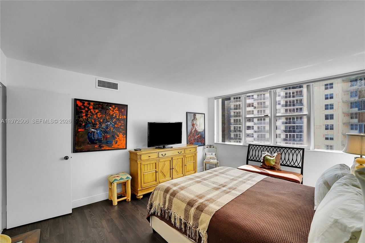 3140 S Ocean Dr, Unit 604, Hallandale Beach, FL 33009 Photo